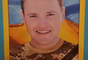 У Сумах провели в останню путь воїна-героя Євгенія Ніколаєва